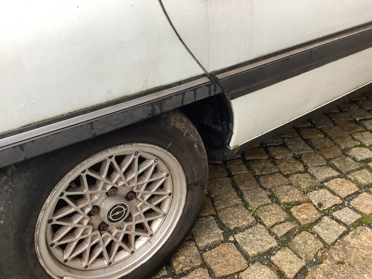 Opel omega combi - 3