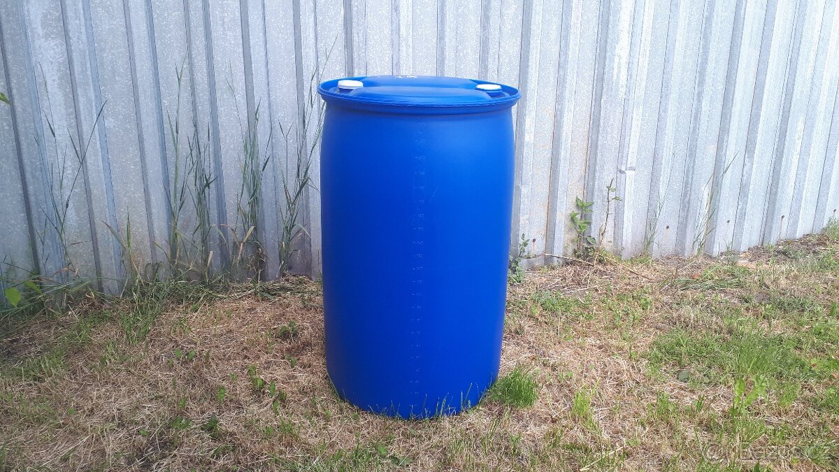 Plastové sudy 220l - 3