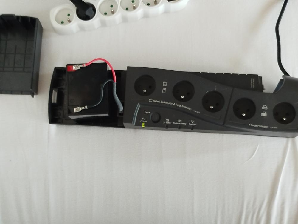 APC CyberFort 350 UPS - 3