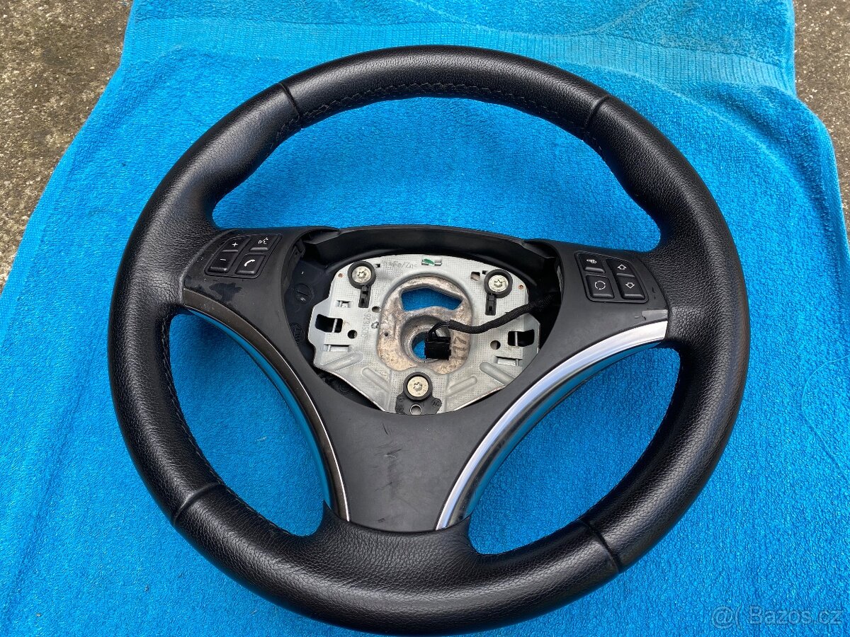 BMW e90 e91 e92 e93 volant - 3