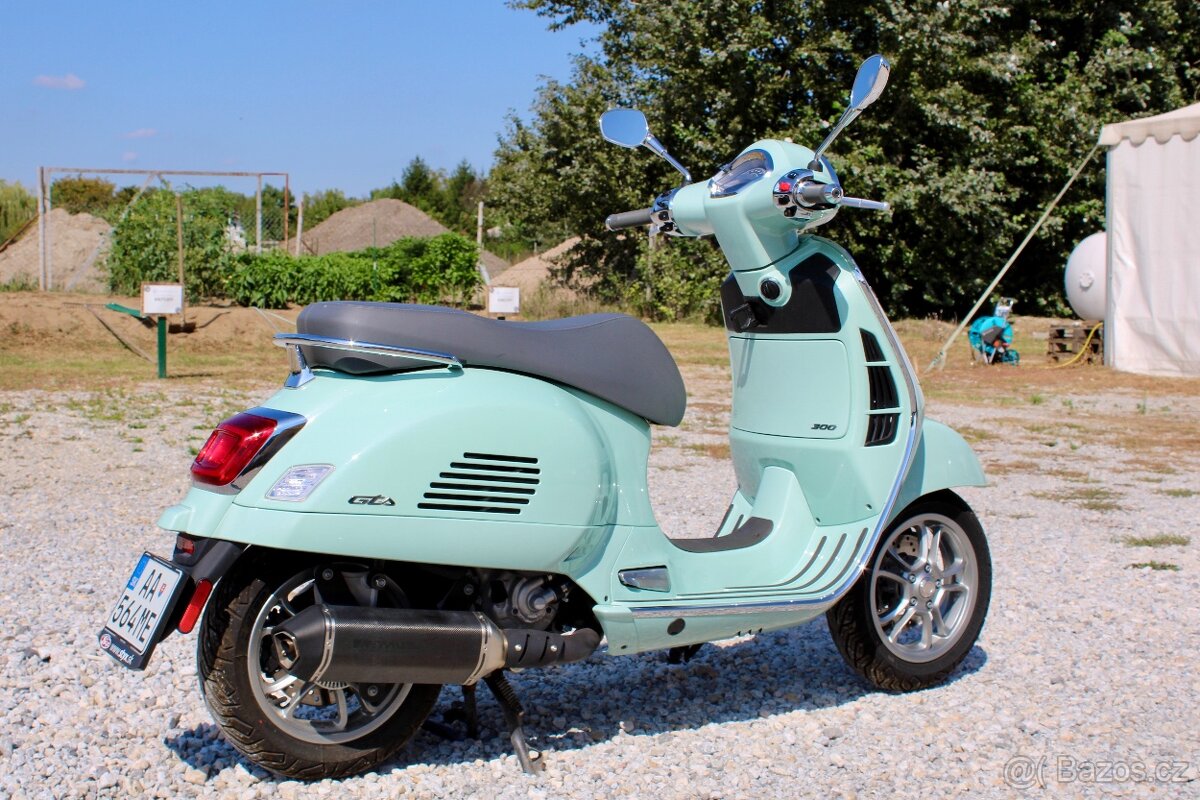 Vespa 300 GTS - 3