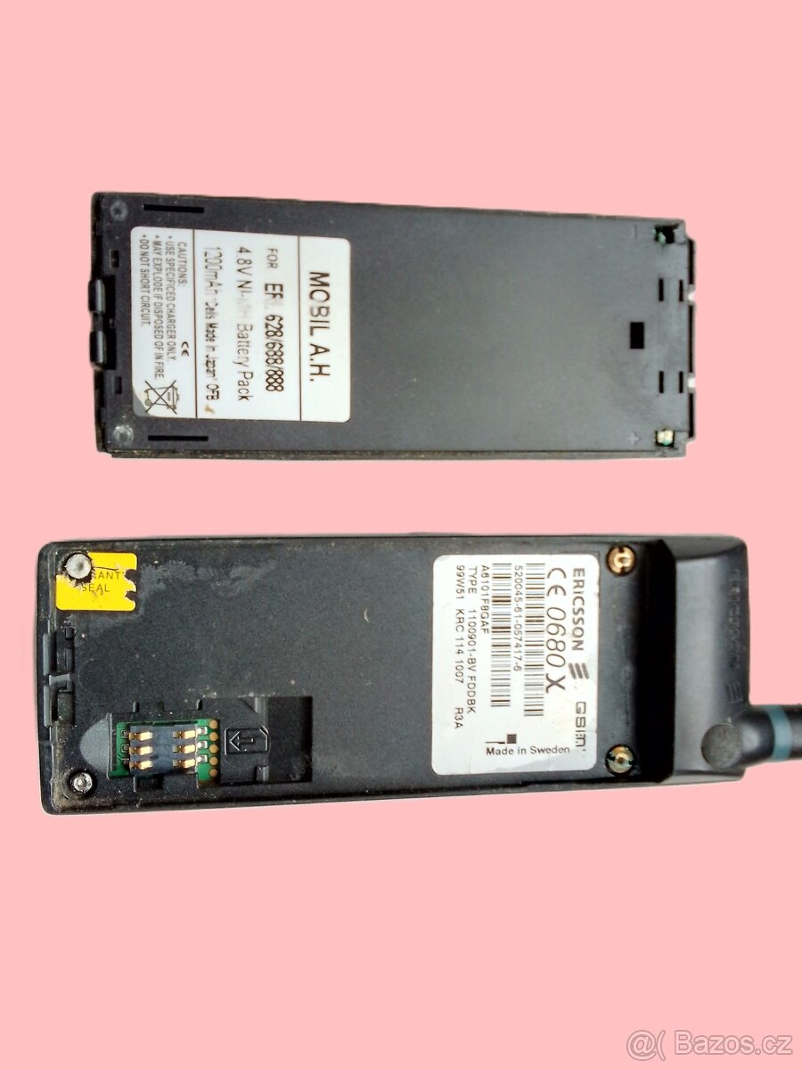 starý mobilní telefon do sbírky - 3