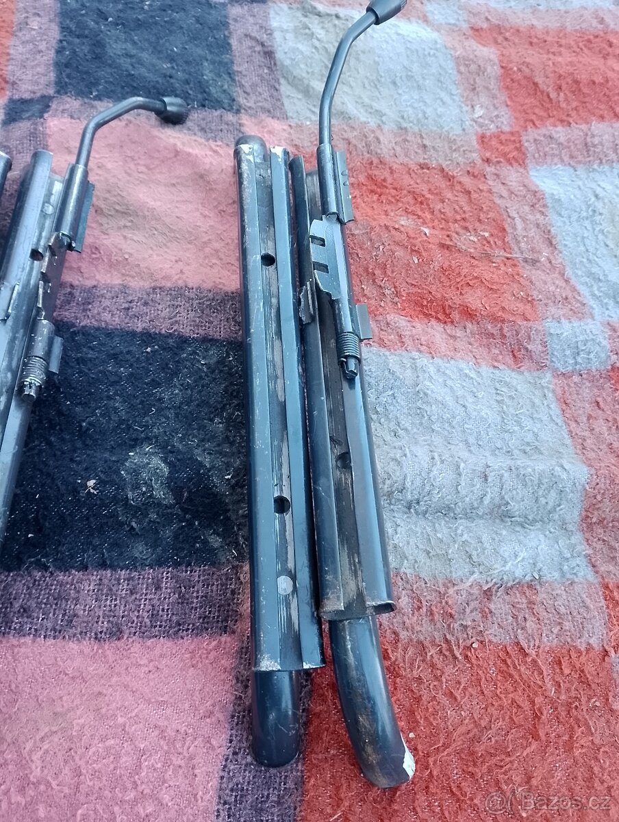 Pojezdy předních sedaček starý VW Brouk - 3