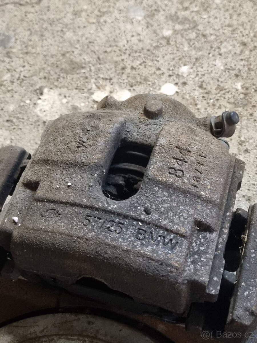 Brzdy BMW E46 330i, 330D možný upgrade- již pouze zadní - 3