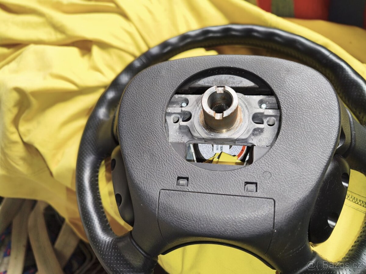 VOLANT HONDA CIVIC 7G 2,0 - 3