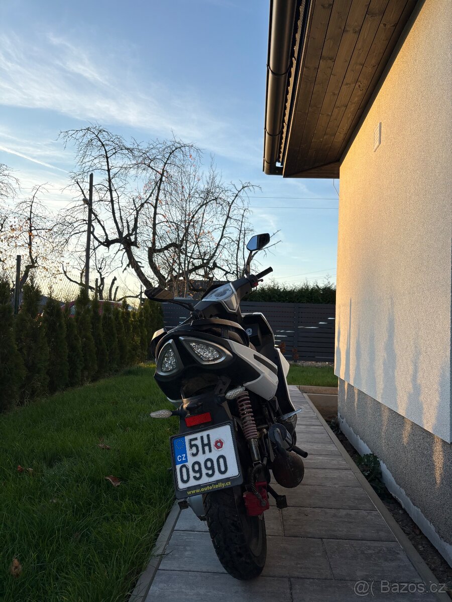 Skútr Maxon Ardour JJ50QT-23 – 50 ccm - 3