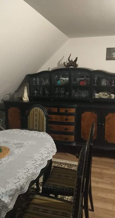 Starožitná jídelní sestava. - 3