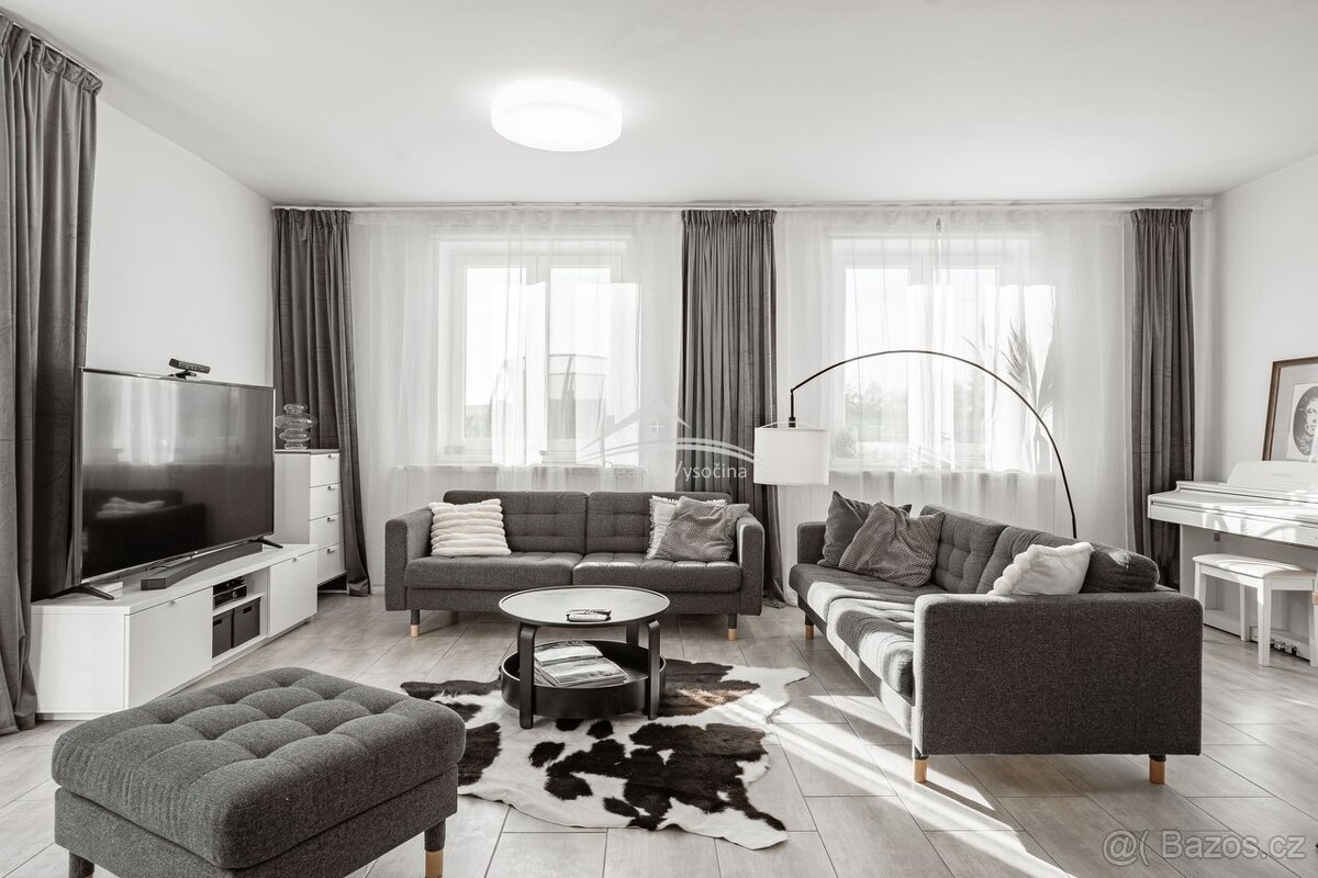 Prodej rodinného domu 6+kk s autodílnou – Šimanov, 9 km od J - 3