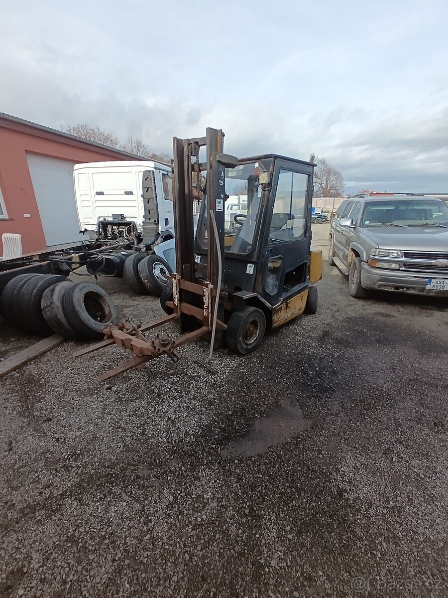 prodám vysokozdvižný vozík - 3