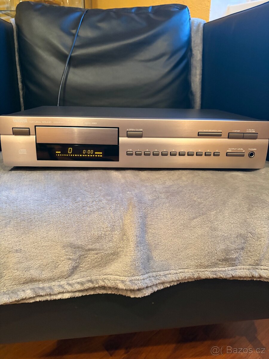 Yamaha CDX-490 CD-Přehrávač - 3