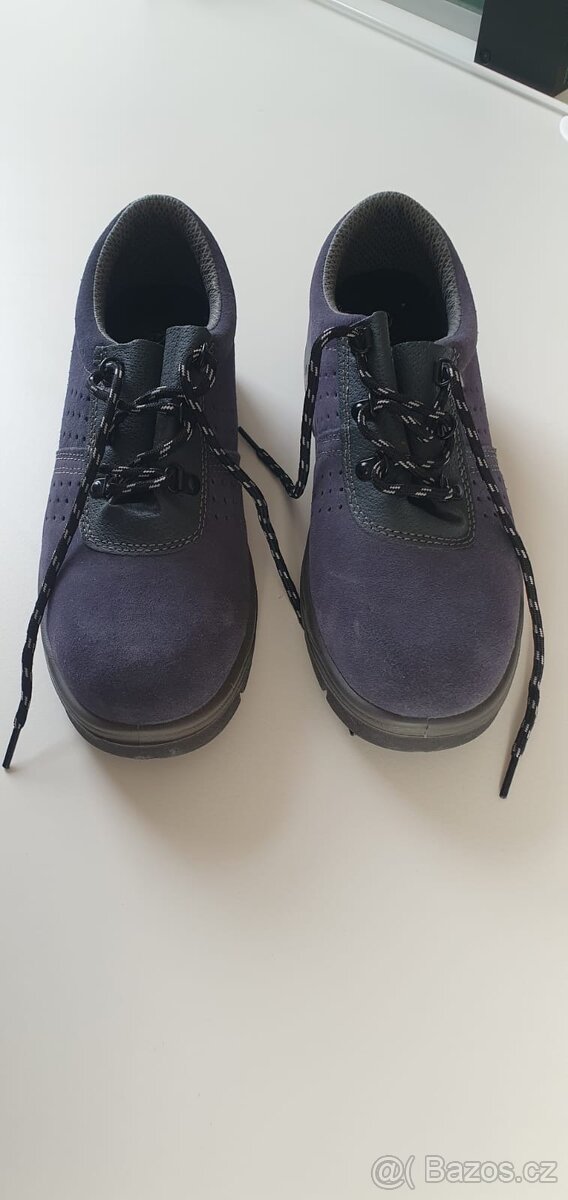 Boty s ocelovou špičkou-vel.42 - 3