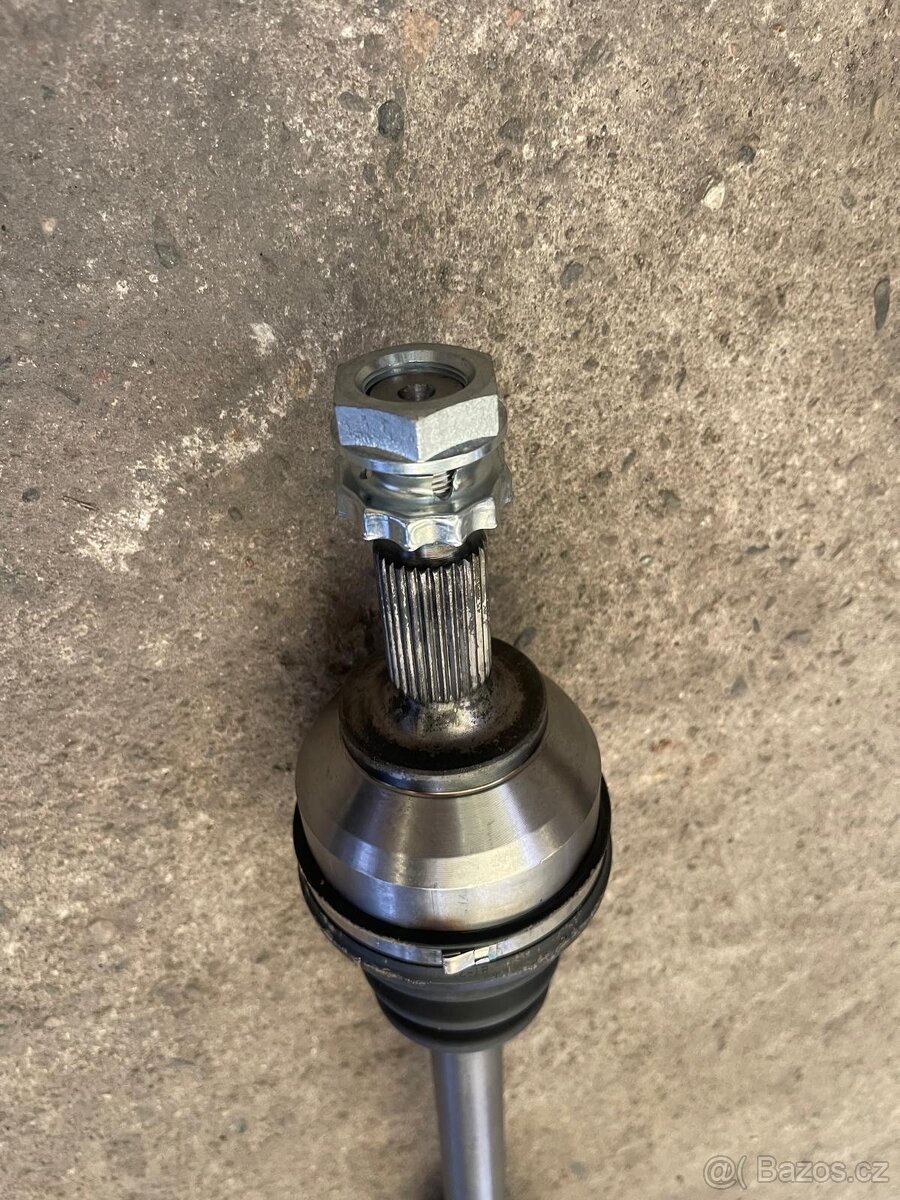 3272GG Levá poloosa - 3