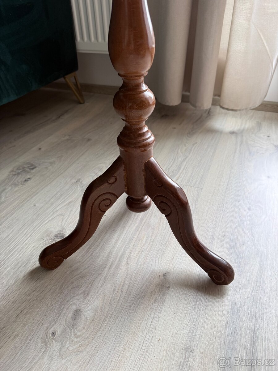 Starožitný odkládací stolek se vzorem - TOP - 3