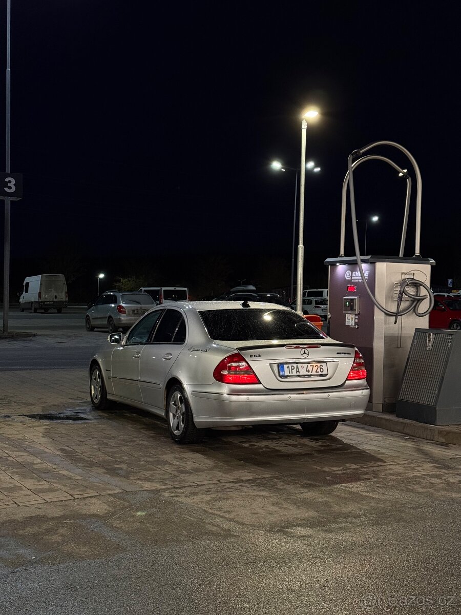 Mercedes-Benz E3.2 - 3