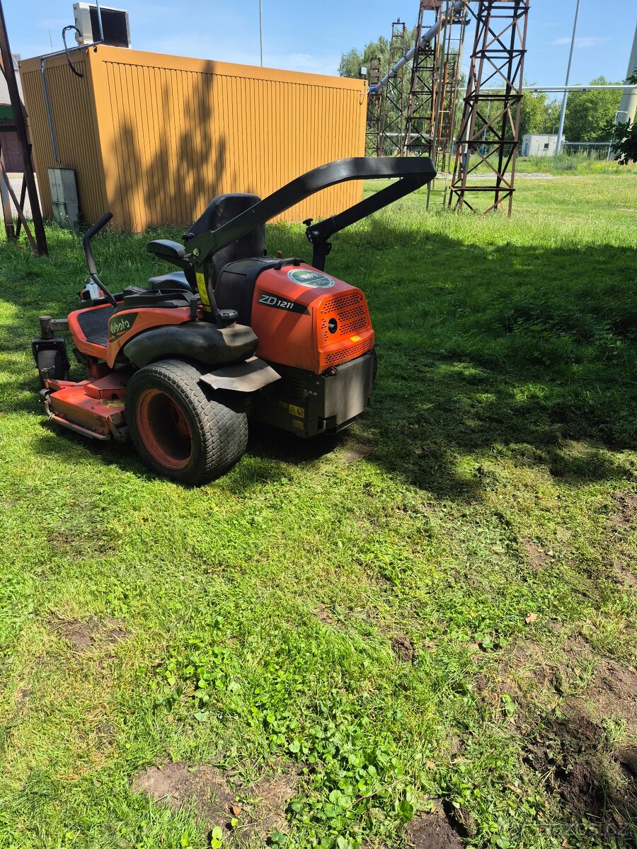 Kubota ZD1211 - 3