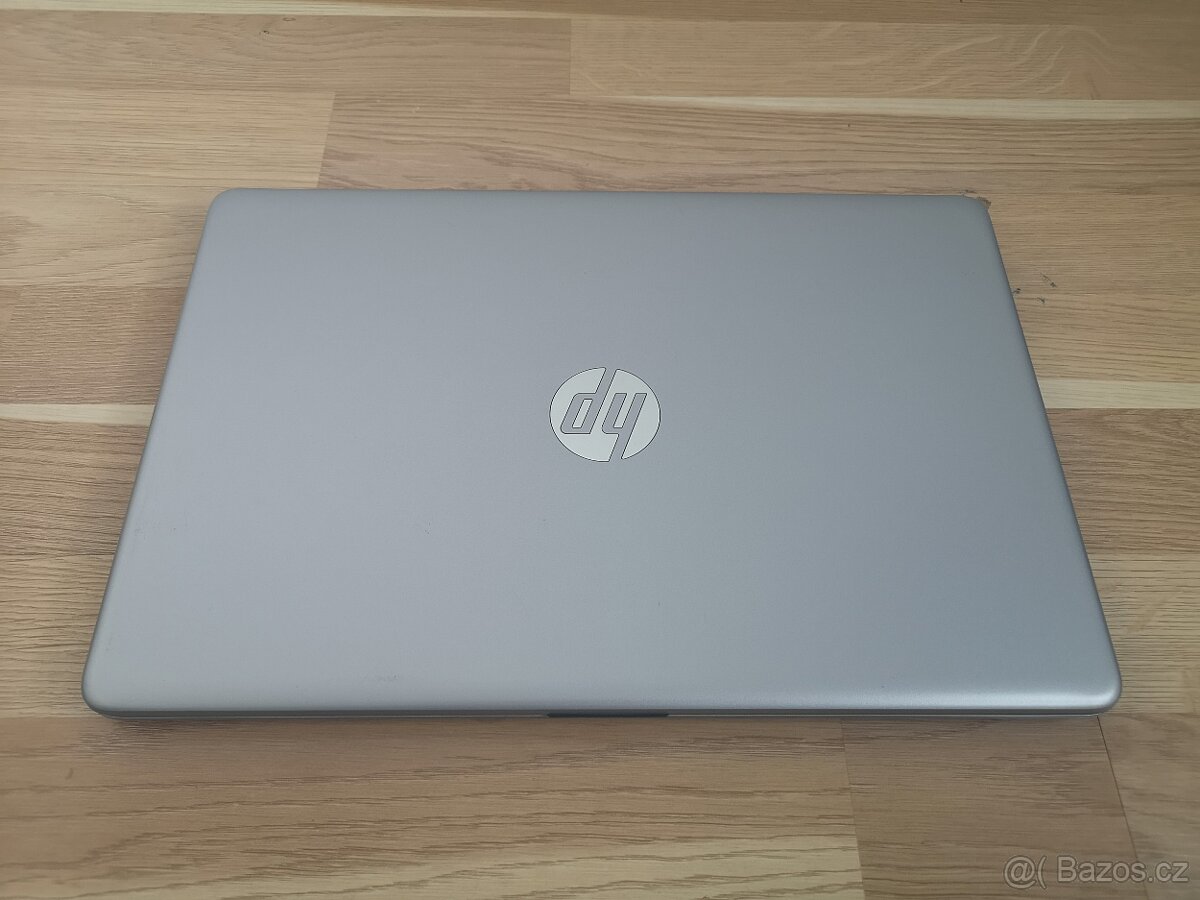 Čtyřjádrový notebook HP 250 G8 - 3