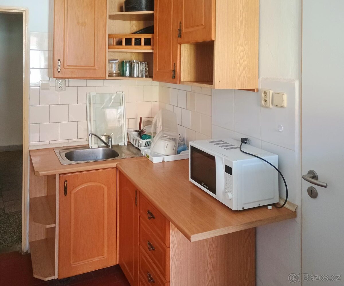Pronájem ubytovacích prostor v centru Velkého Meziříčí - 3