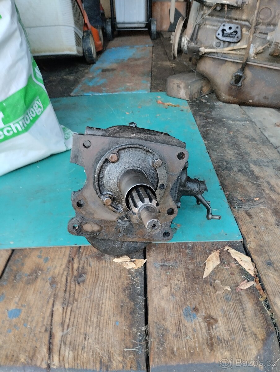 Žuk - motor a převodovka - 3