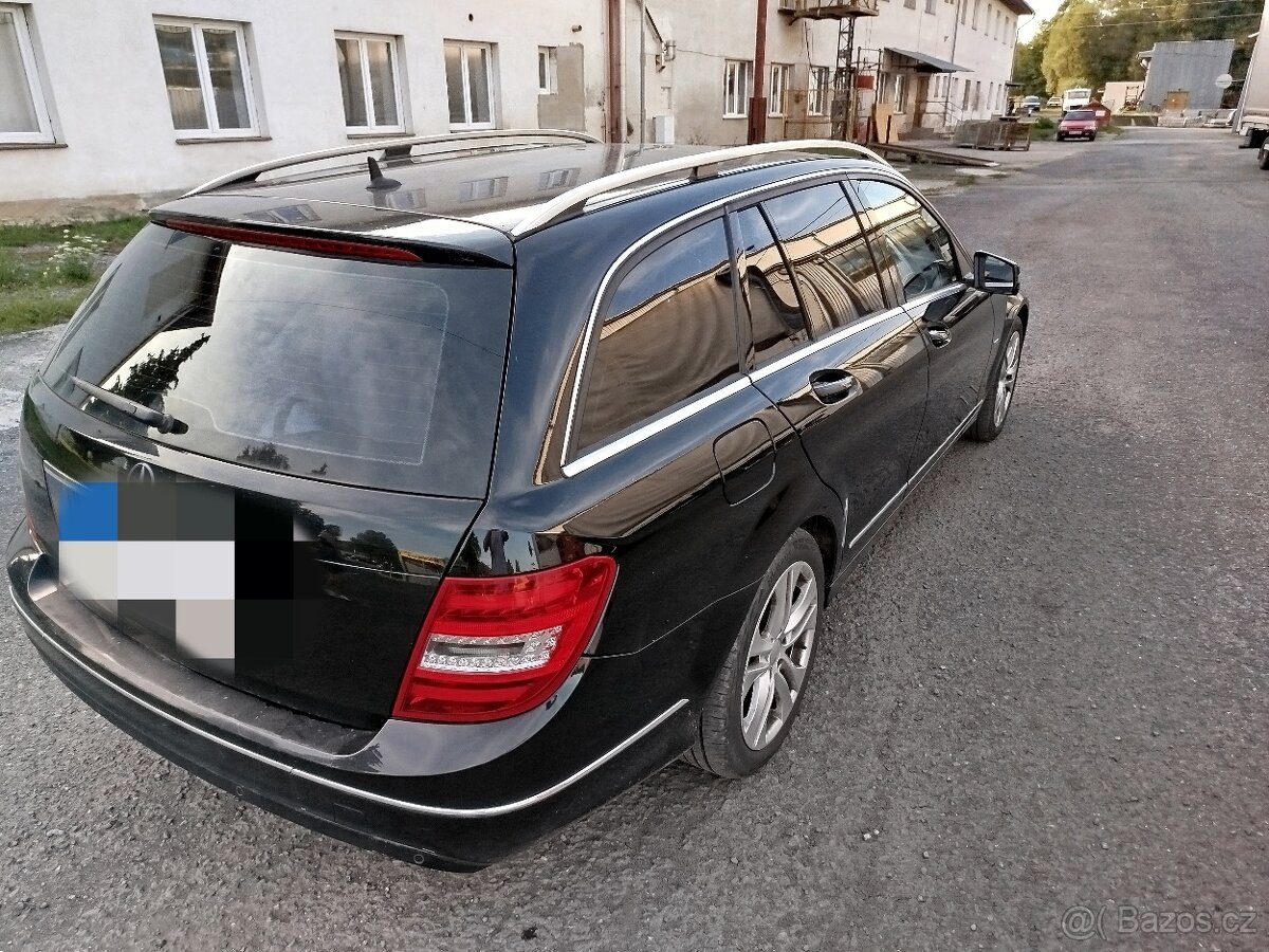 Mercedes C200 CDI Automat Elegant 2011 – 270 000 km - 3