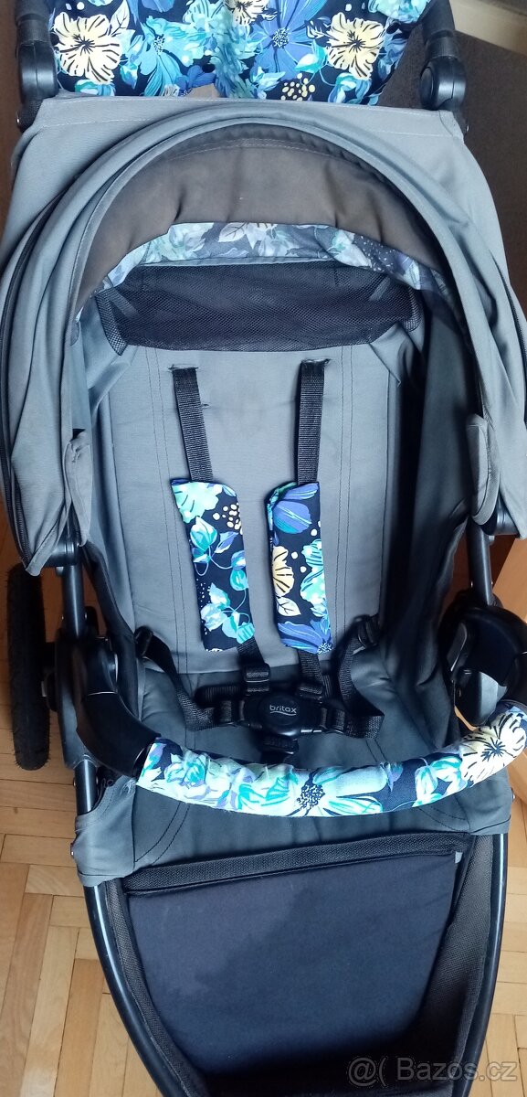 Kočárek Britax - 3