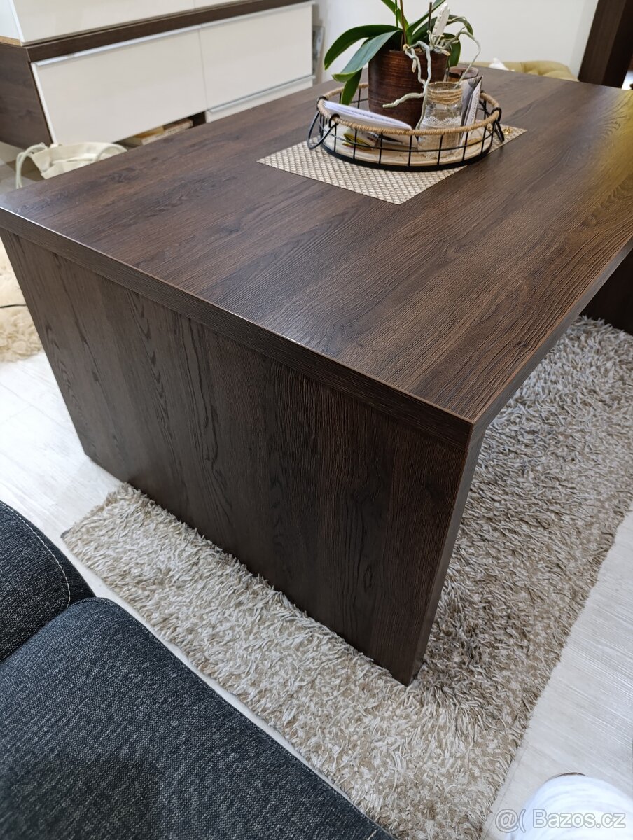 Kvalitní konferenční stůl s odkládací poličkou - 3