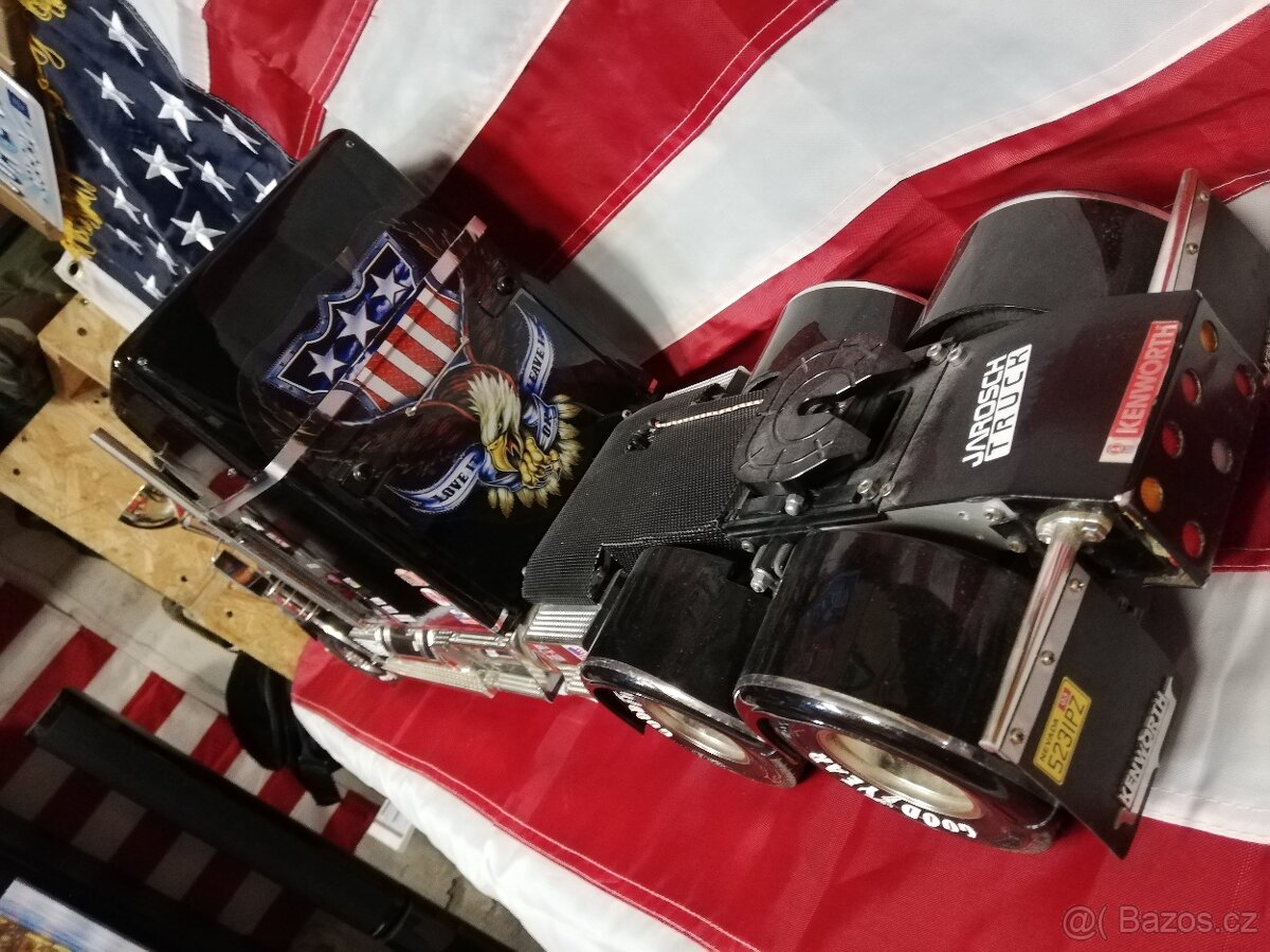 Kenworth W 900L 1:14 - 3