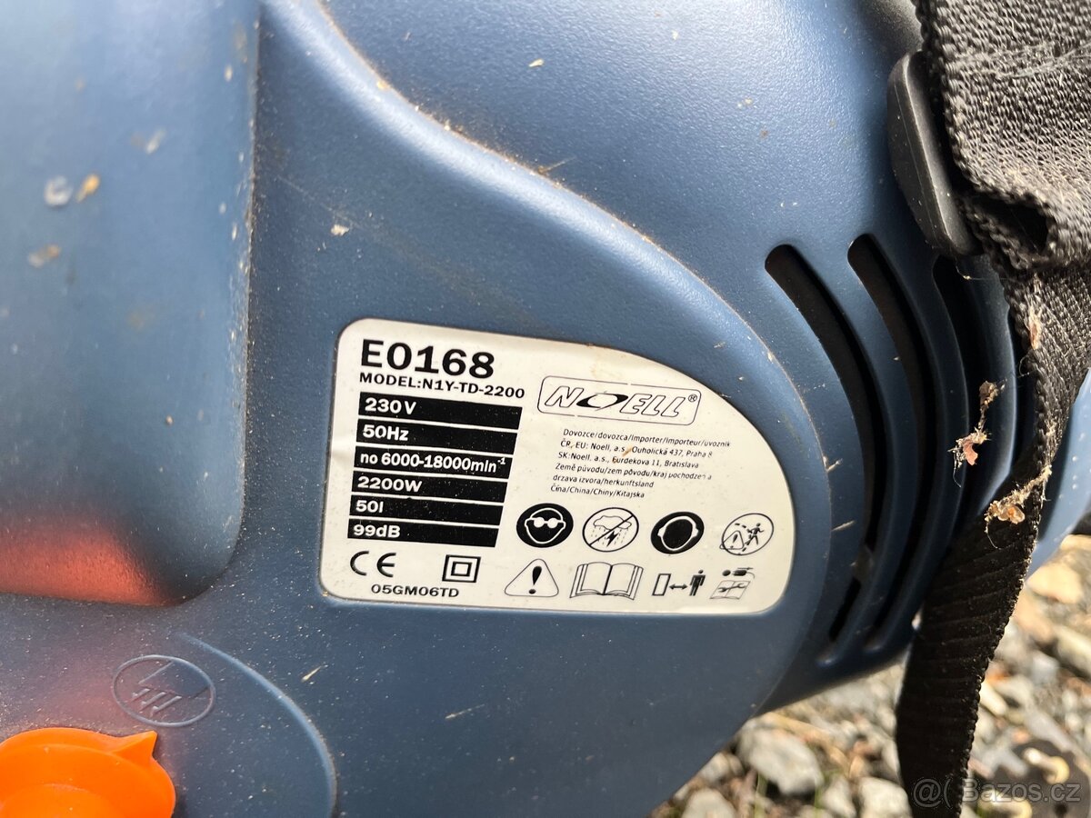 Fukar a vysavač na listí - 3