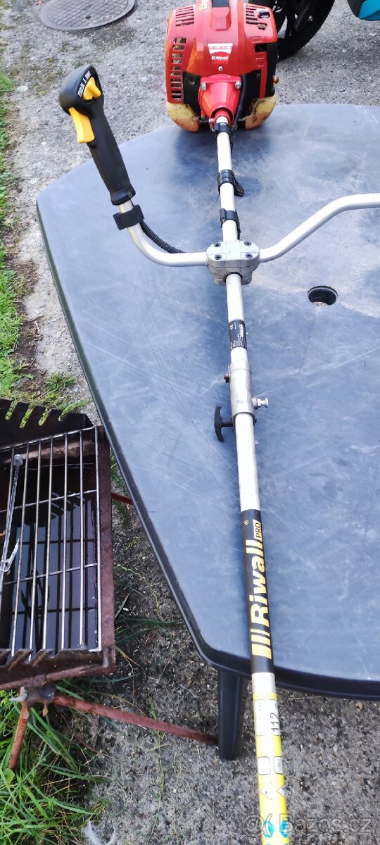 Motorový křovinořez - 3