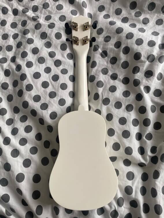 Bílé ukulele nové - 3