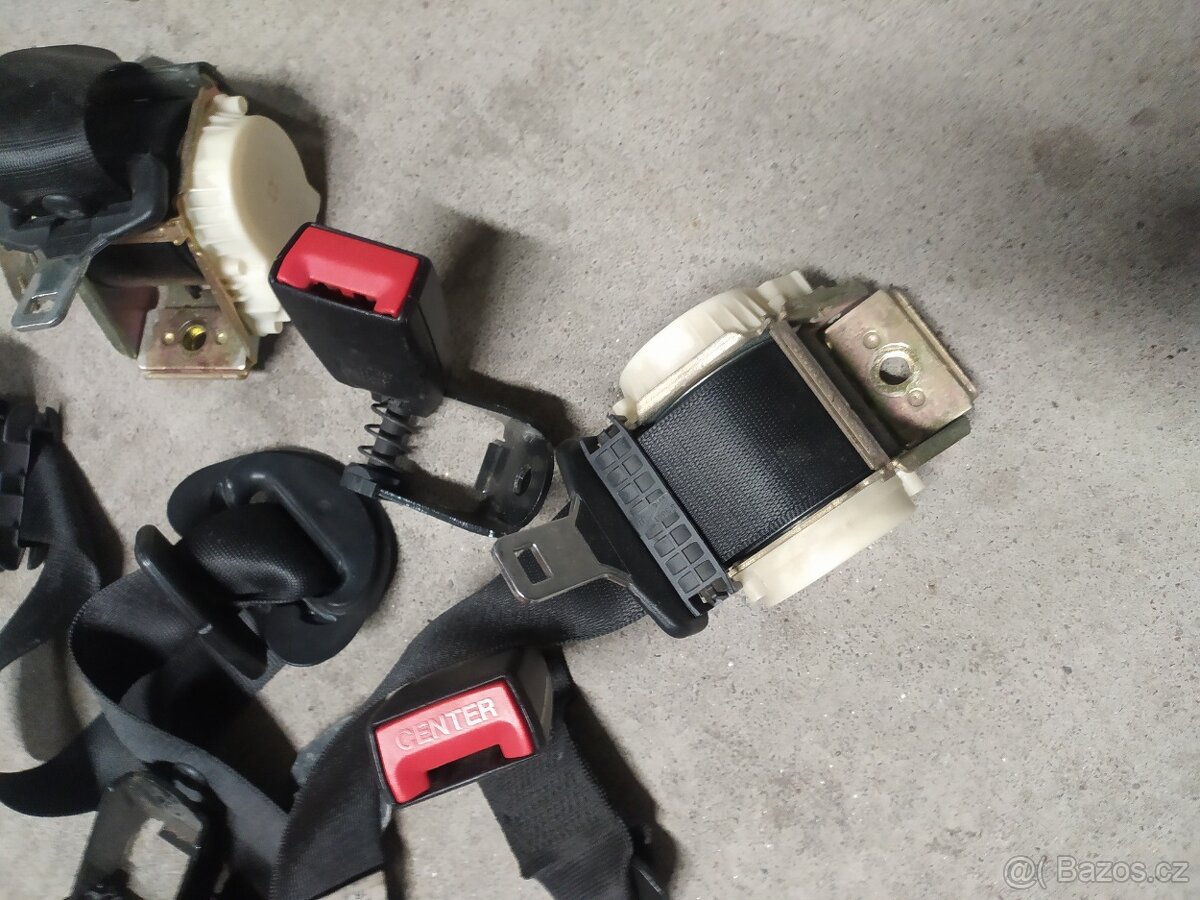 BMW E60/E61 bezpečnostní pásy - 3