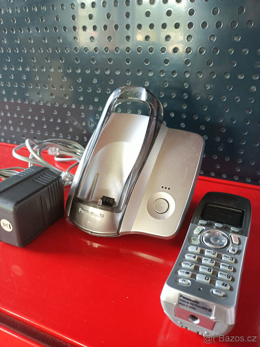 Panasonic KX-TCD 300 CE - bezdrátový telefon - 3