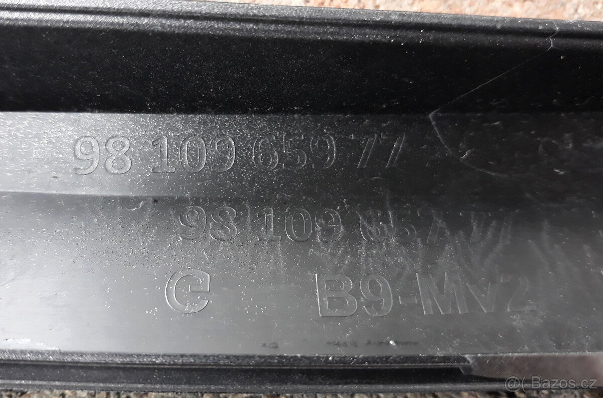 Krytka nárazniku Peugeot & Citroen - 3