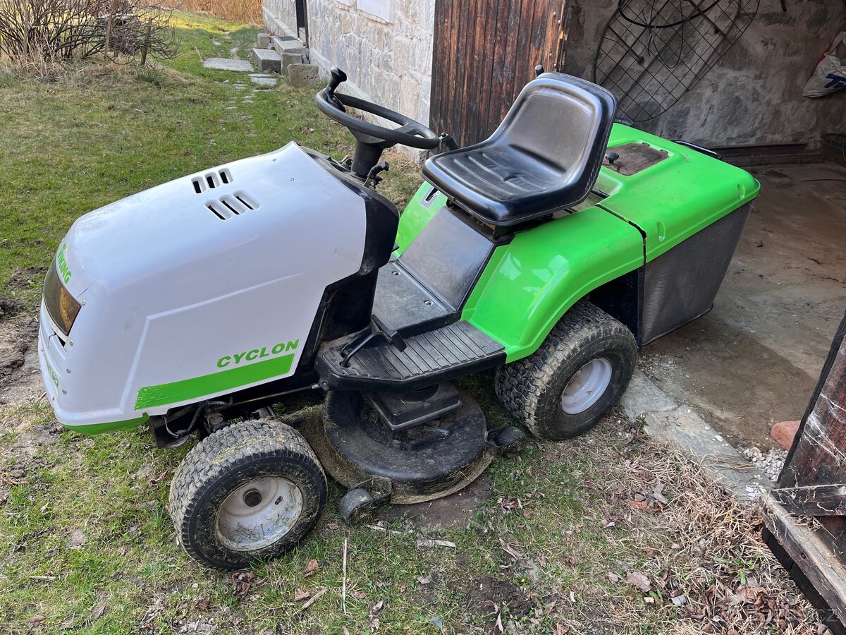 Sekací traktor Viking MT680 - 3