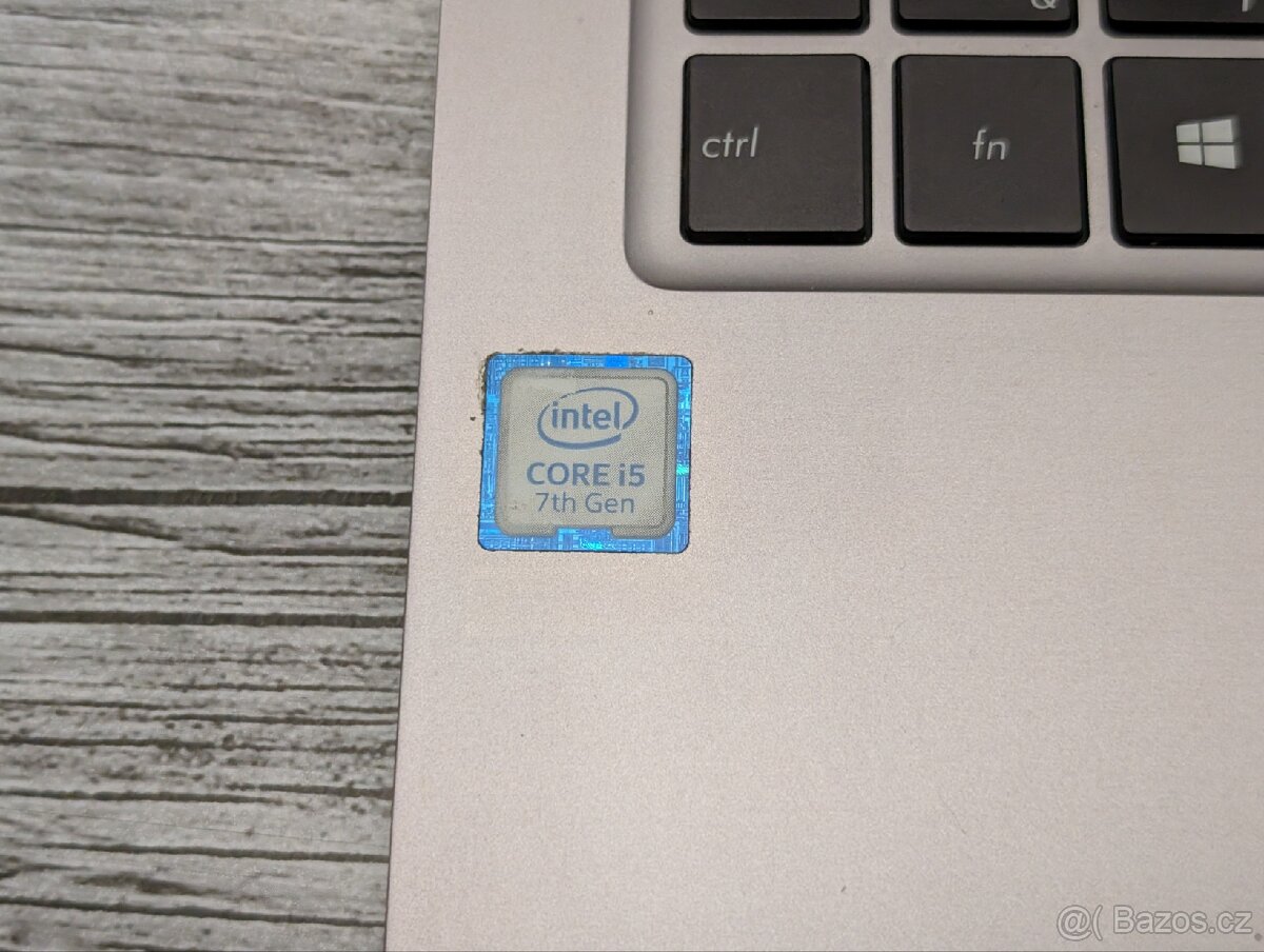 ASUS ZENBOOK UX330UA Grey Metal - 3