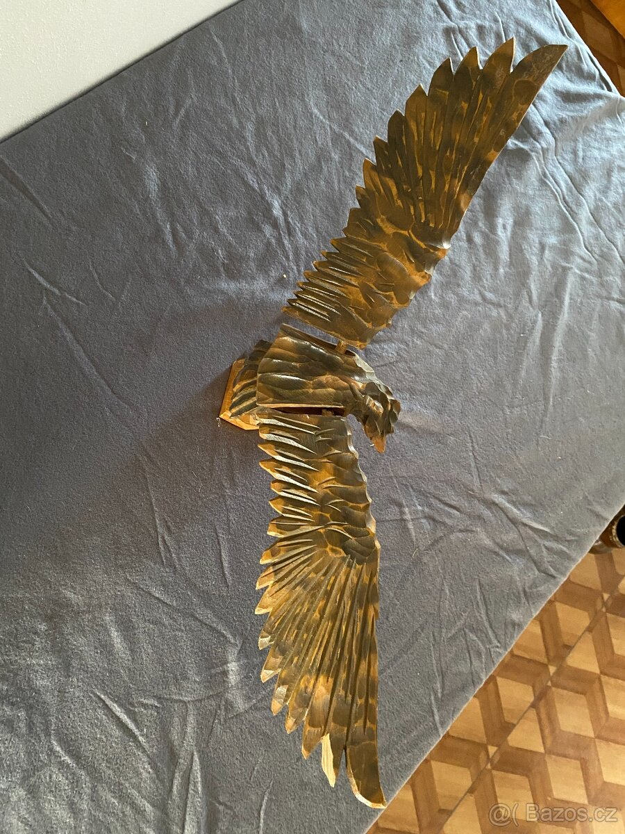 Dřevěná vyřezávaná socha orel - 3