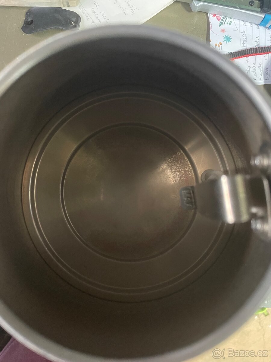 Rychlovarná konvice delonghi - 3