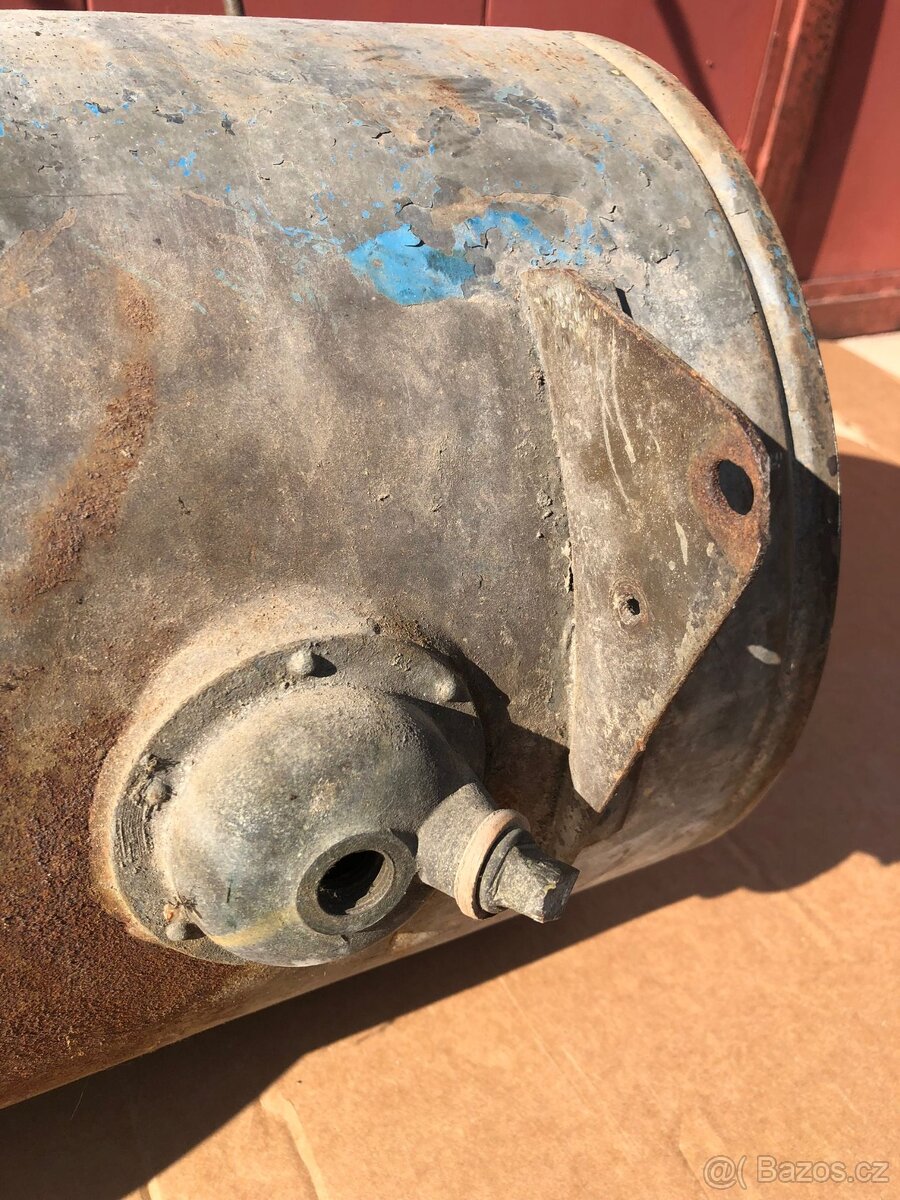 Tatra 57 nádrž - 3