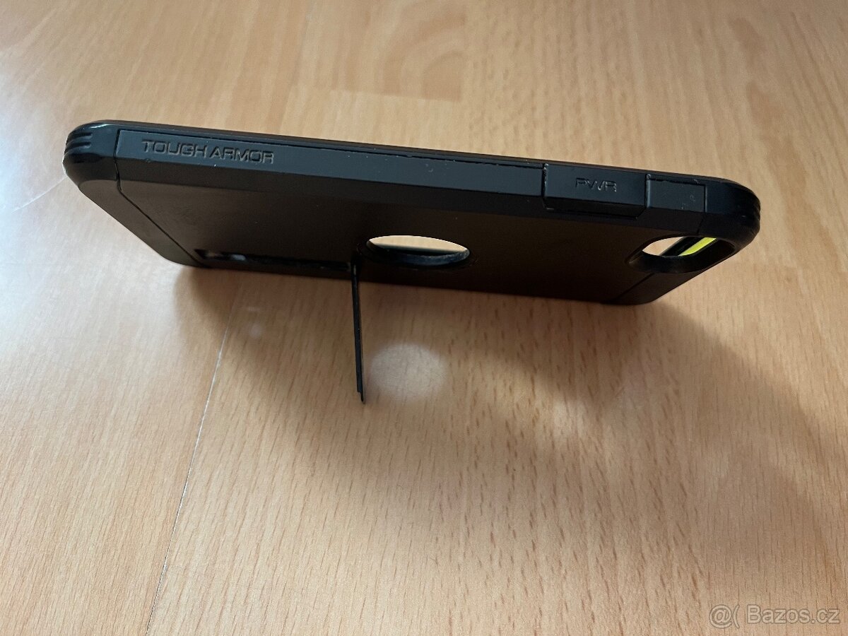 kryt Spiegen Tough Armor iPhone SE black - 3