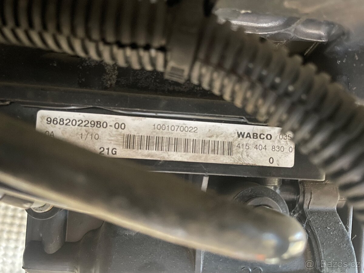 Citroen C4 Picasso kompresor podvozku s měchy - 3