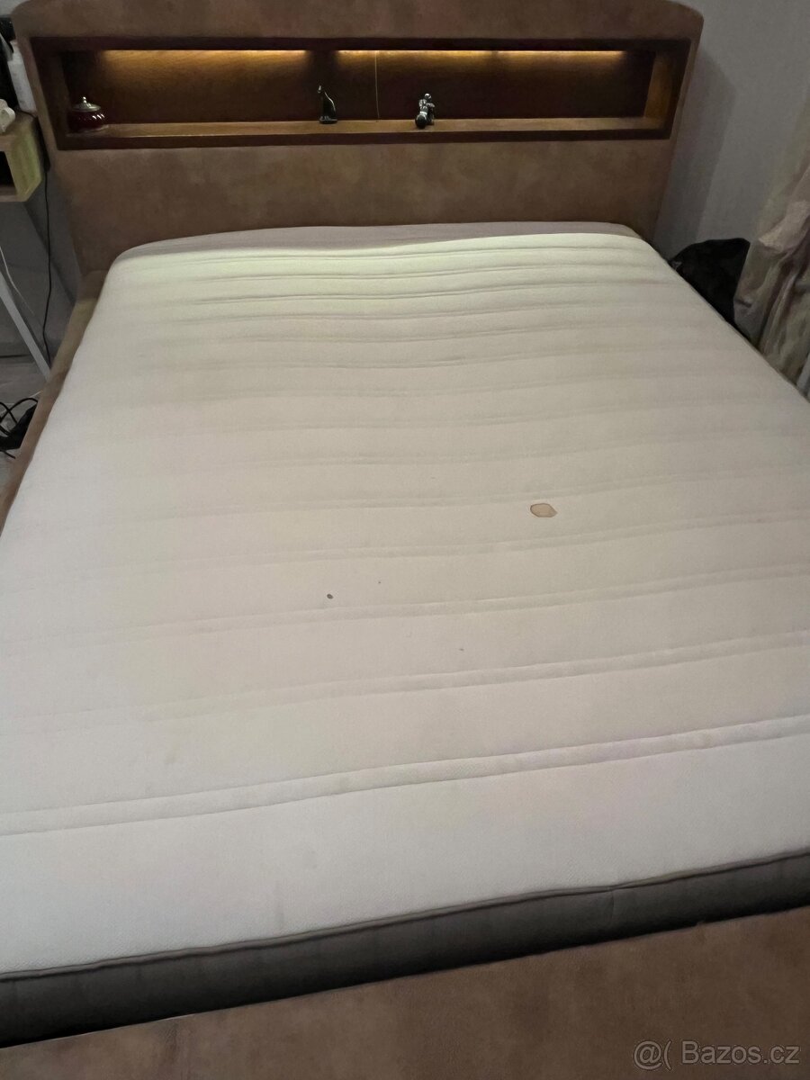 Postel z úložnem prostorem - 3