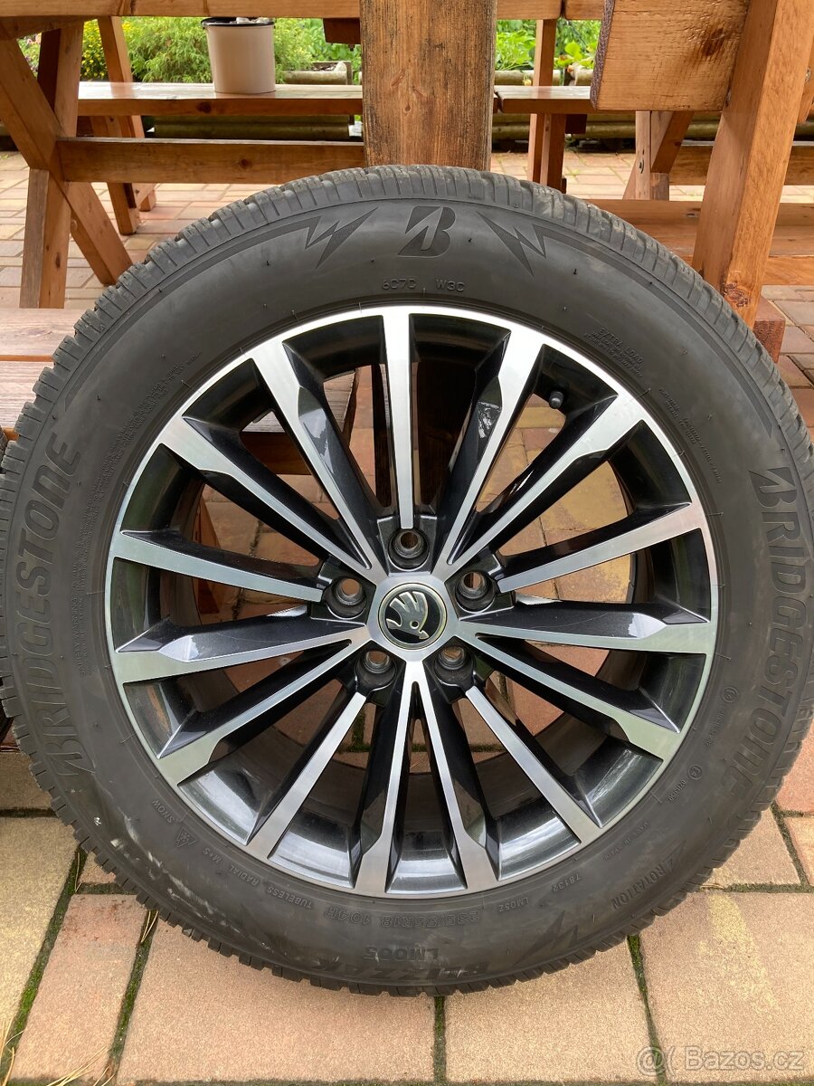 ALU Kola ŠKODA R18 TRINITY Black + Zimní Pneu 235/55/R18 - 3