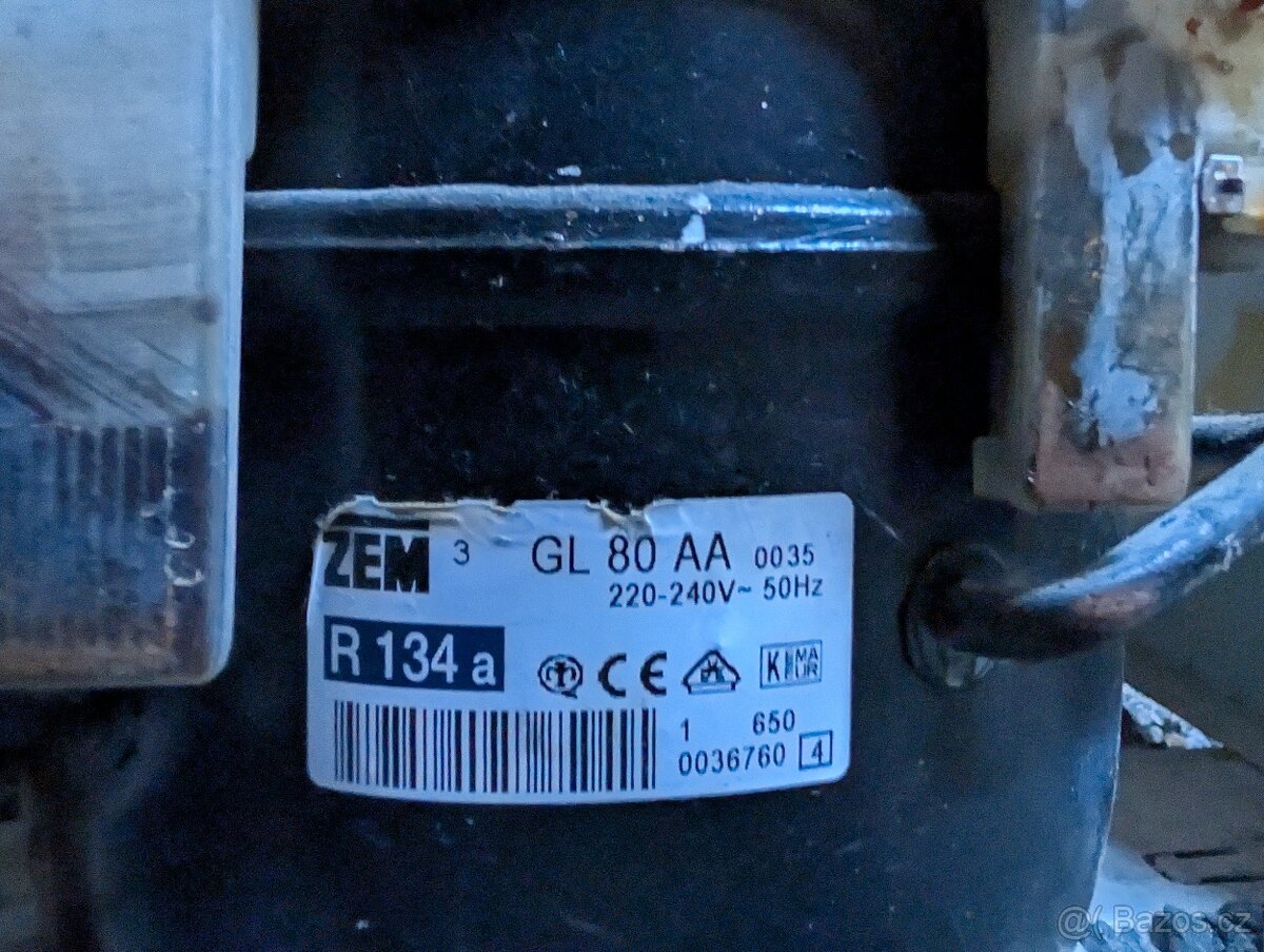 Prodám lednici s mrazákem Zanussi - 3