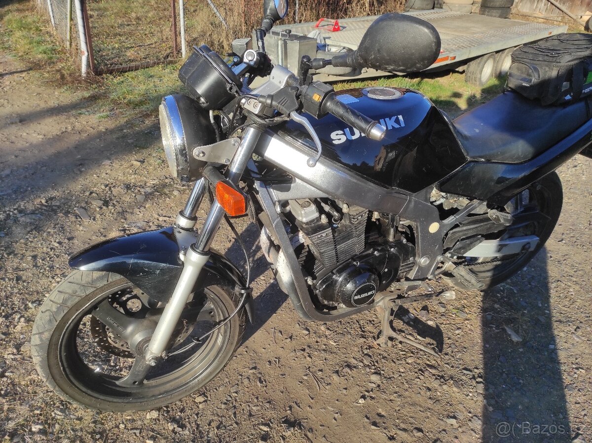 Suzuki GS 500 E otevřená - 3