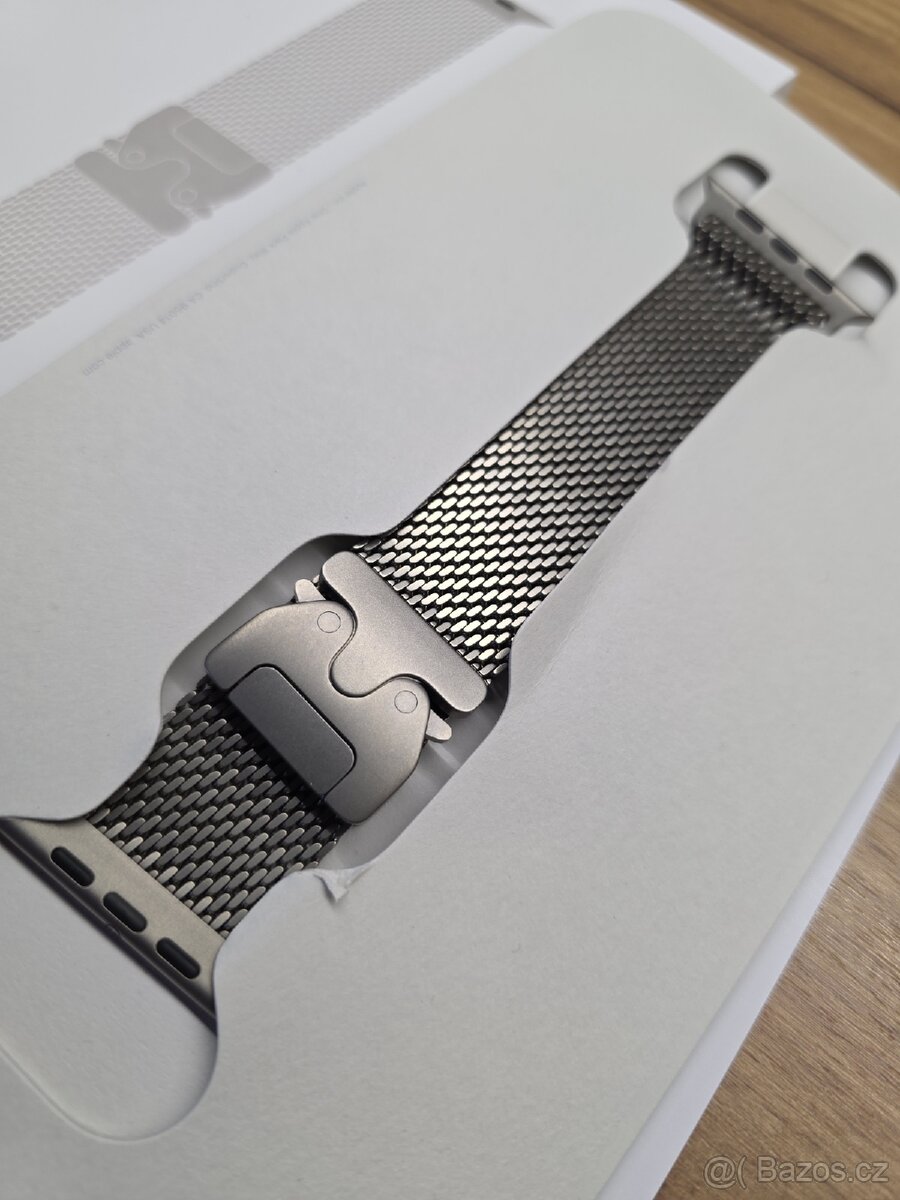 Apple Watch Ultra 2 - 3