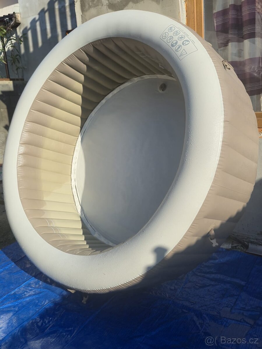 Prodám vířivku Intex PureSpa Bubble - 3