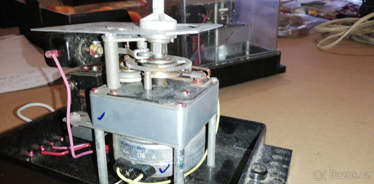 RETRO MĚŘIDLA, ČASOVÉ SPÍNAČE, OVLADAČE ..... - 3