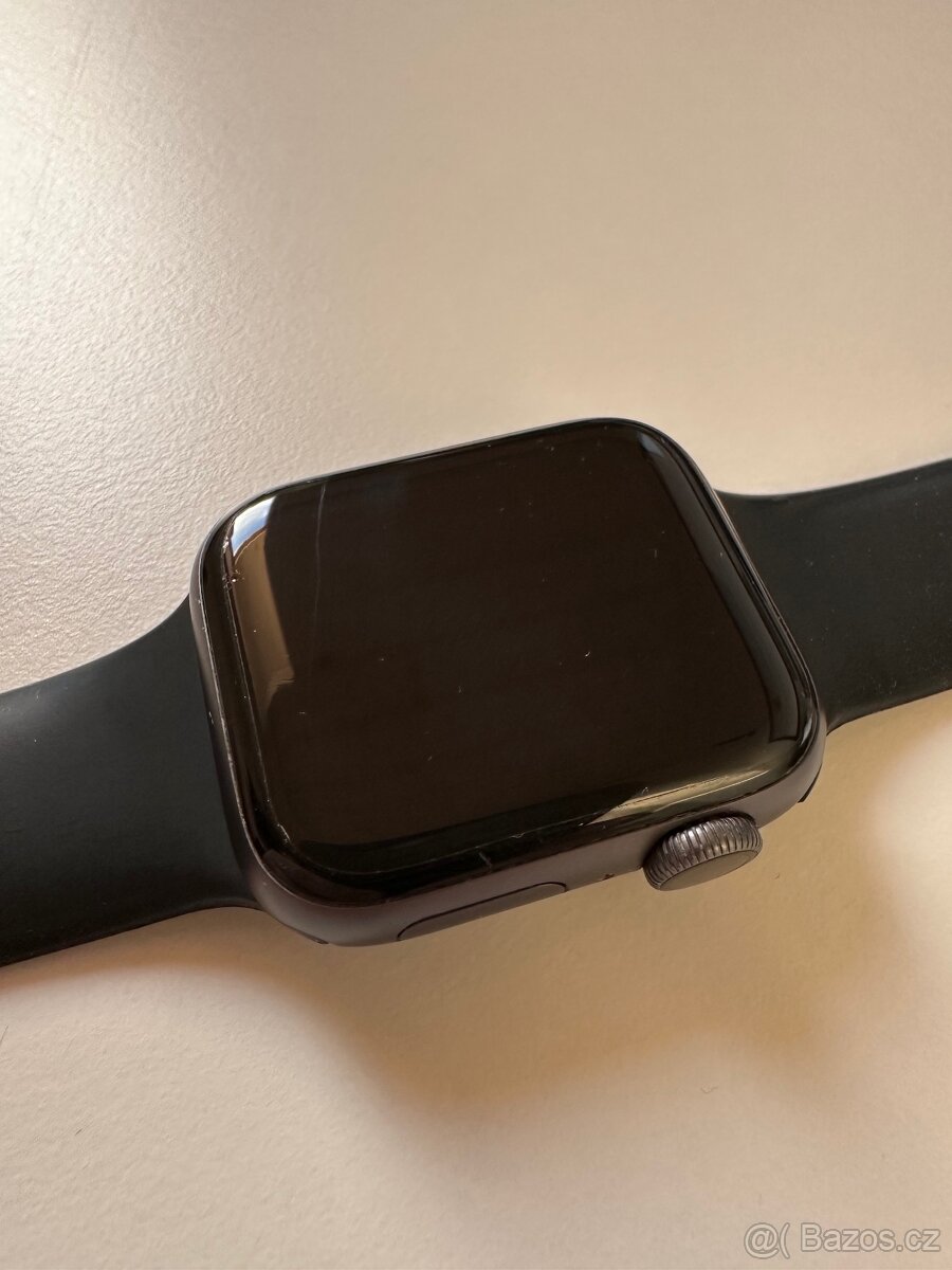 Apple Watch 4 40 mm Space Gray - 3