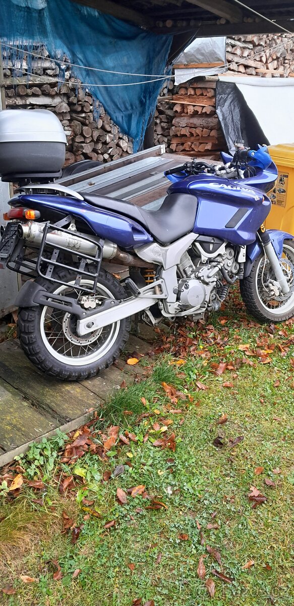 Cagiva Navigator, Suzuki Tl, motor díly - 3