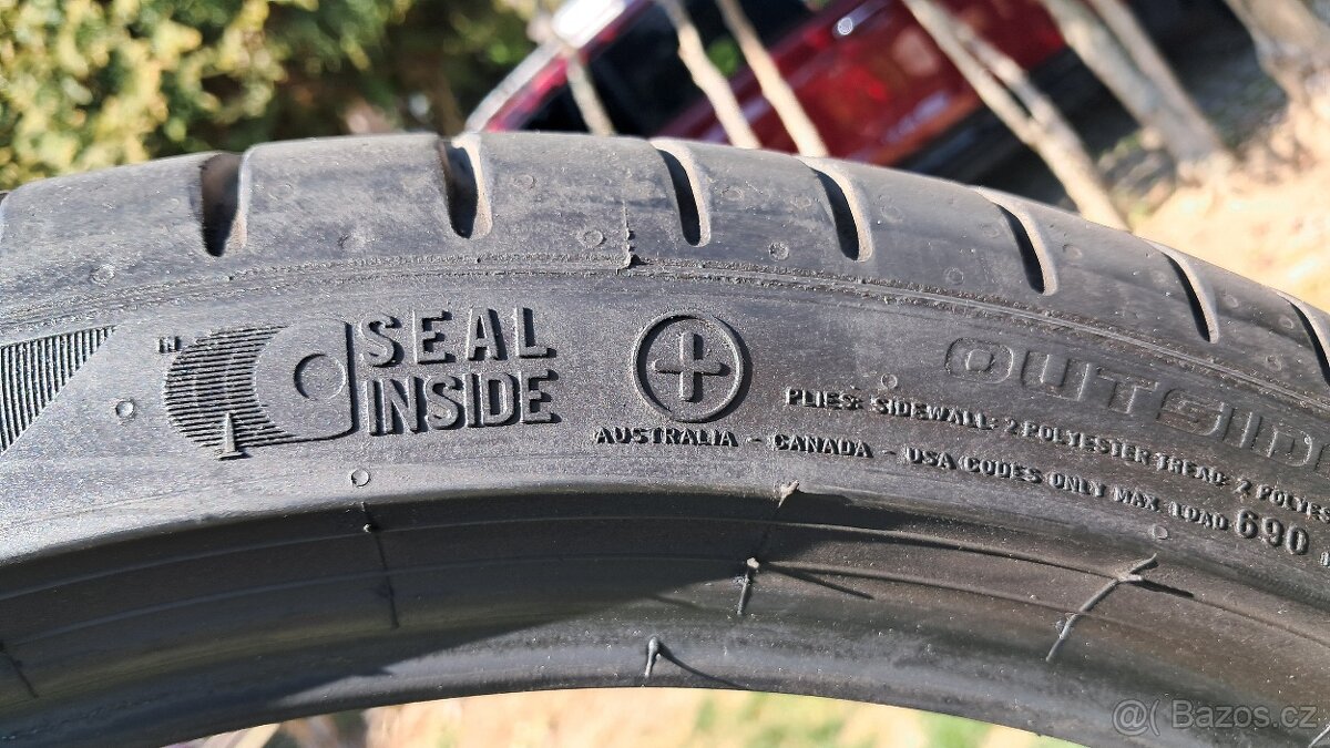 Pirelli P Zero 245/35 R19 - 3