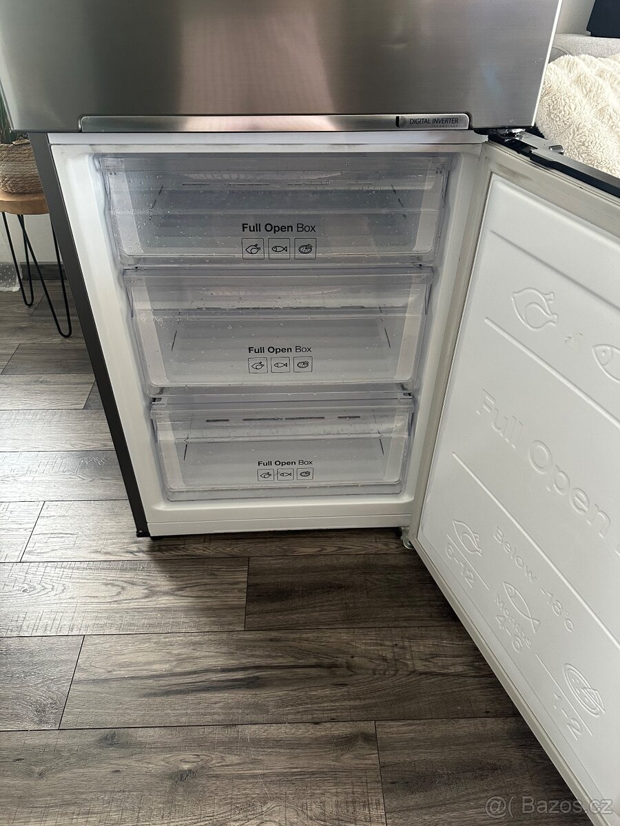 Plně funkční lednice s mrazákem samsung - 3